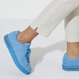 Birkenstock Bend Low Blue
Suede Lace Up Sneakers
Embossed Women's
8/EU 39